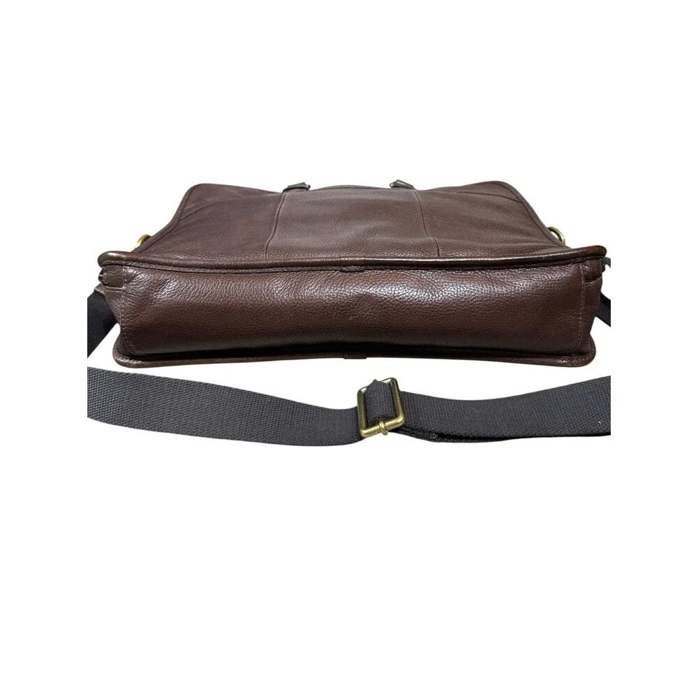 Fossil rich dark